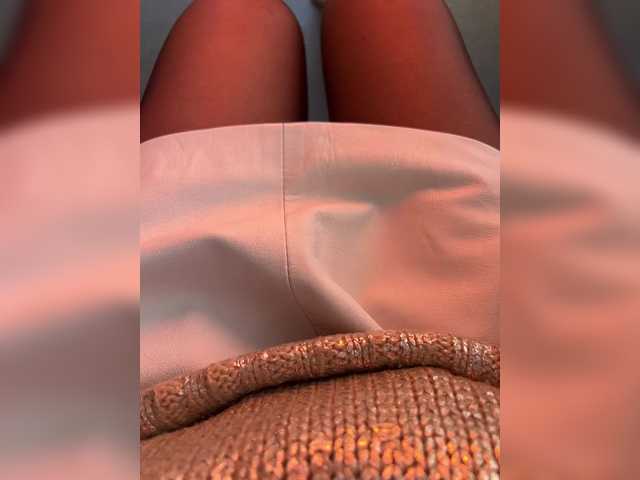 KarolinaMilf's BongaCams show and profile