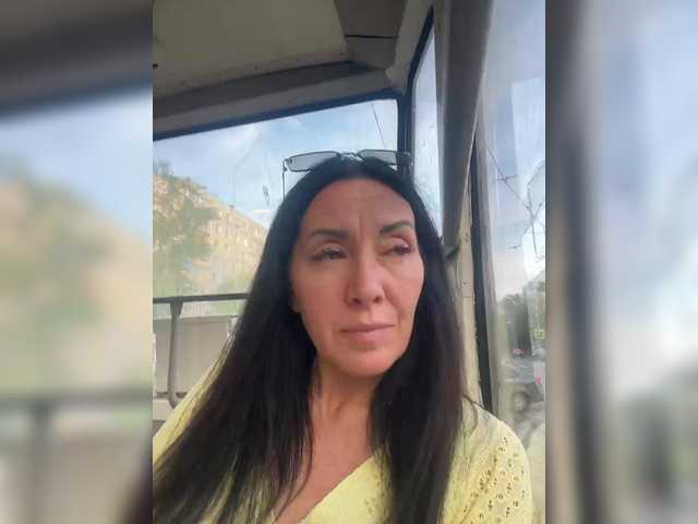 KarolinaMilf live cam on BongaCams