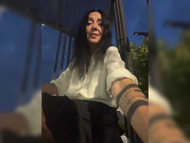 TRULIULIUSHA live webcam show