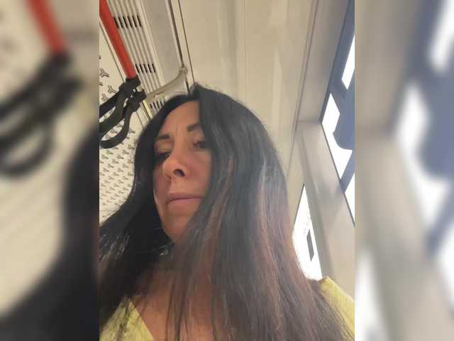 KarolinaMilf live cam on BongaCams