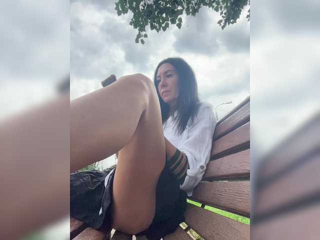 KarolinaMilf live cam on BongaCams