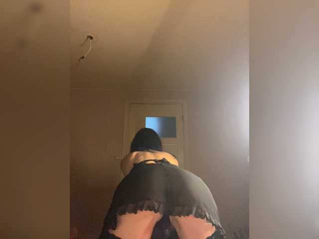 KarolinaMilf live cam on BongaCams