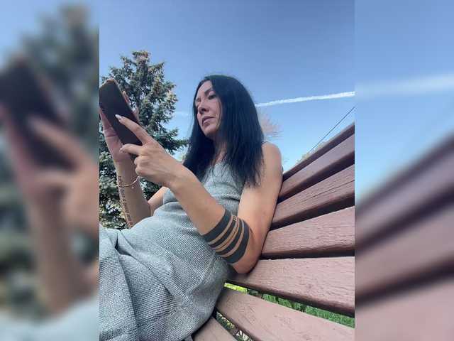 KarolinaMilf live cam on BongaCams