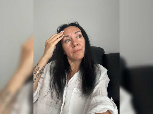 KarolinaMilf live cam on BongaCams