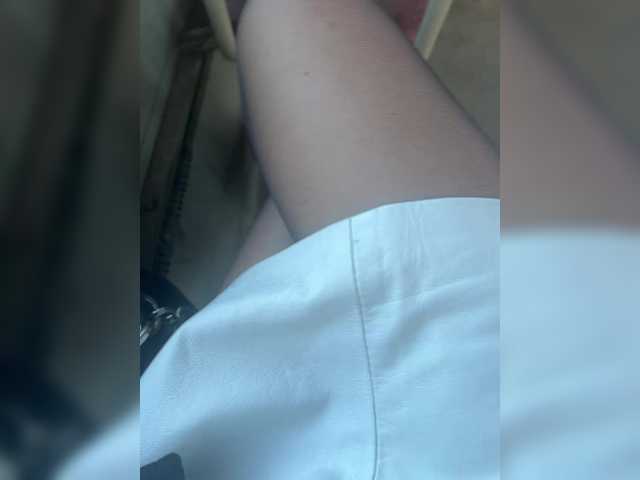 KarolinaMilf's BongaCams show and profile