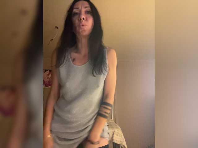 TRULIULIUSHA live cam preview