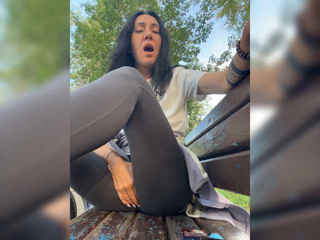 TRULIULIUSHA live webcam show