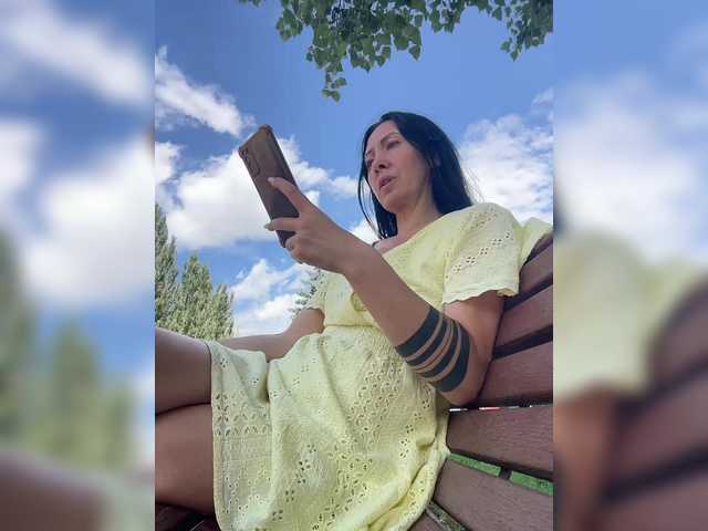 KarolinaMilf live cam on BongaCams