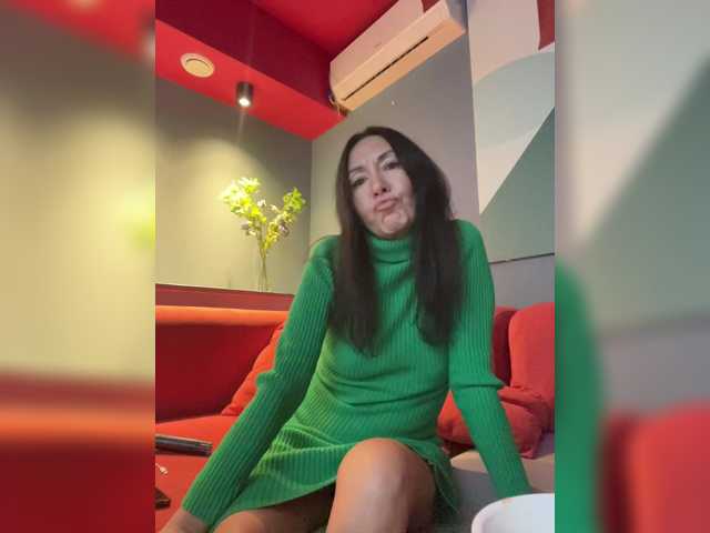 TRULIULIUSHA live cam preview