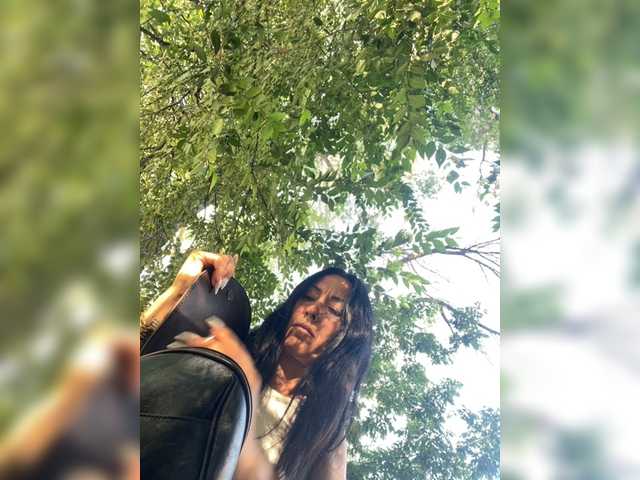 KarolinaMilf live cam on BongaCams