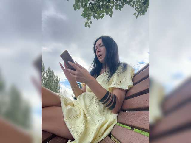 KarolinaMilf live cam on BongaCams