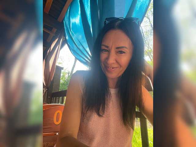 KarolinaMilf live cam on BongaCams