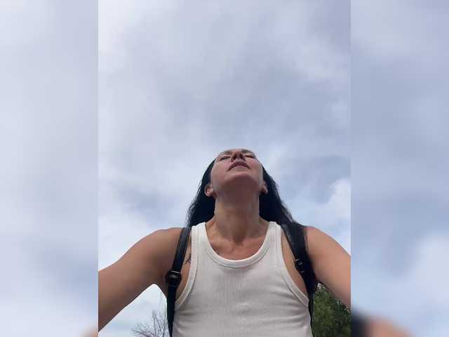 KarolinaMilf live cam on BongaCams