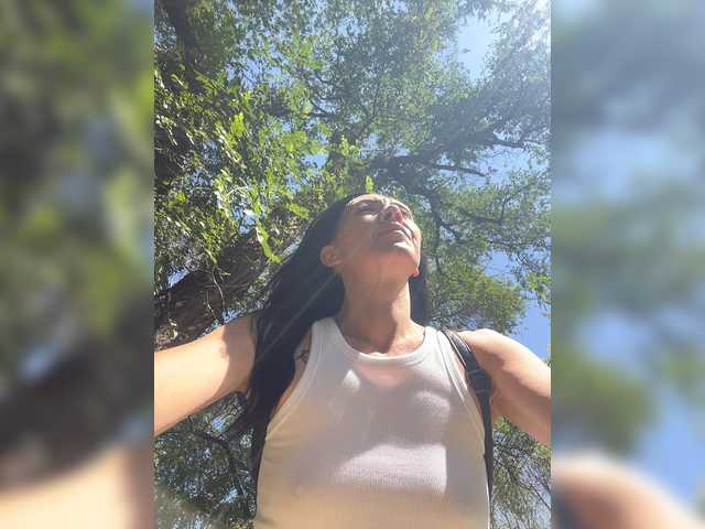 KarolinaMilf live cam on BongaCams