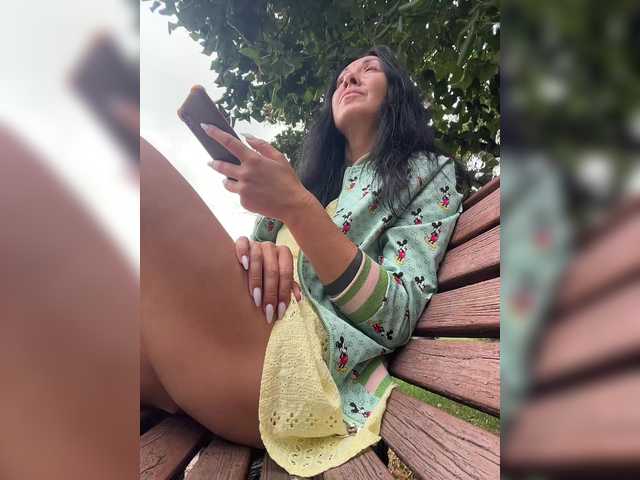KarolinaMilf live cam on BongaCams