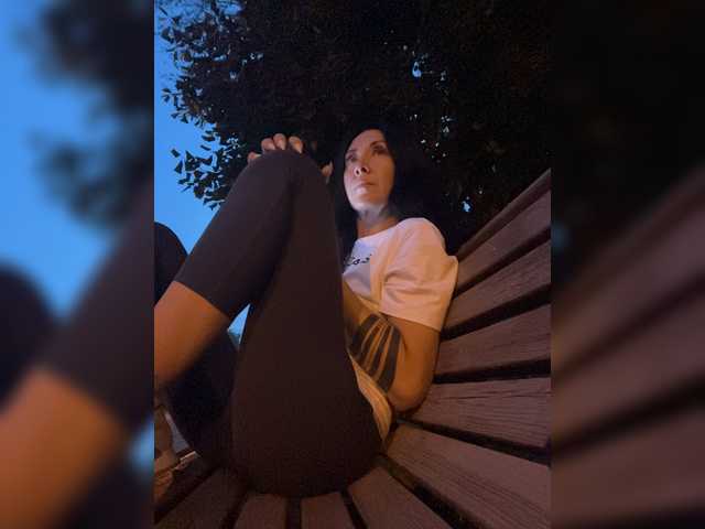 KarolinaMilf live cam on BongaCams