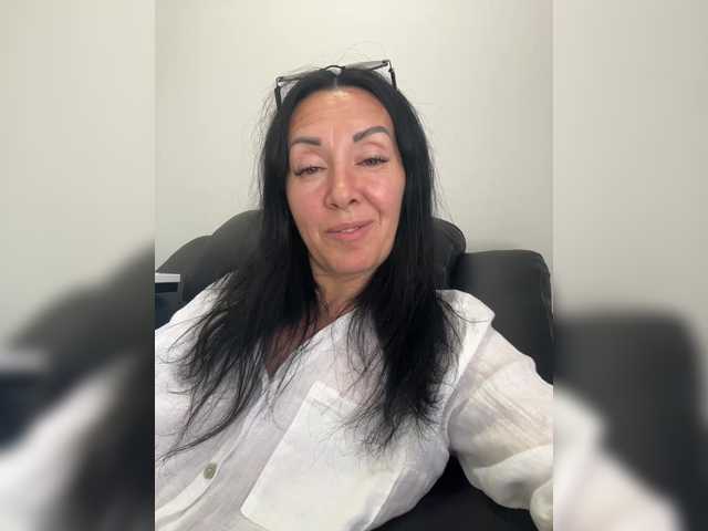 KarolinaMilf live cam on BongaCams