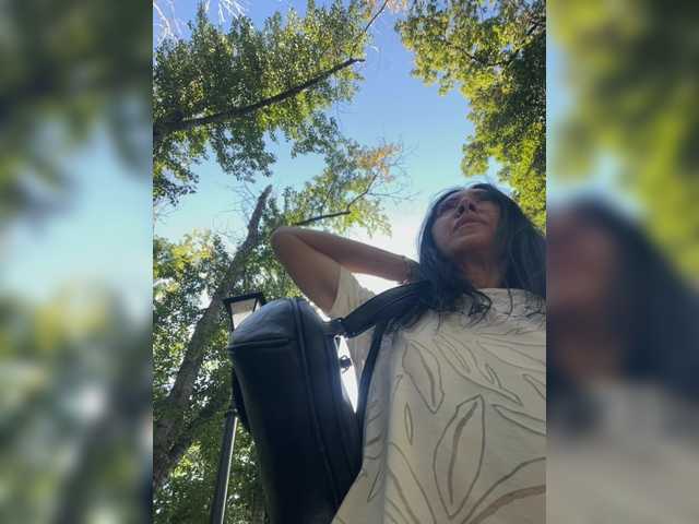 TRULIULIUSHA live webcam show
