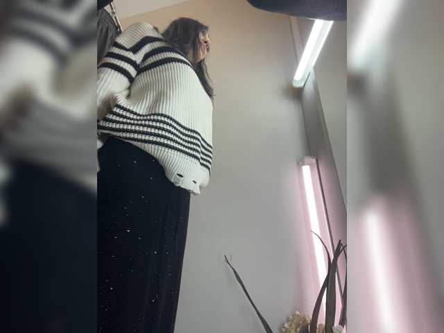 TRULIULIUSHA live cam preview