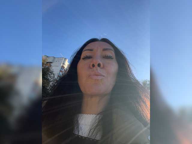 KarolinaMilf live cam on BongaCams