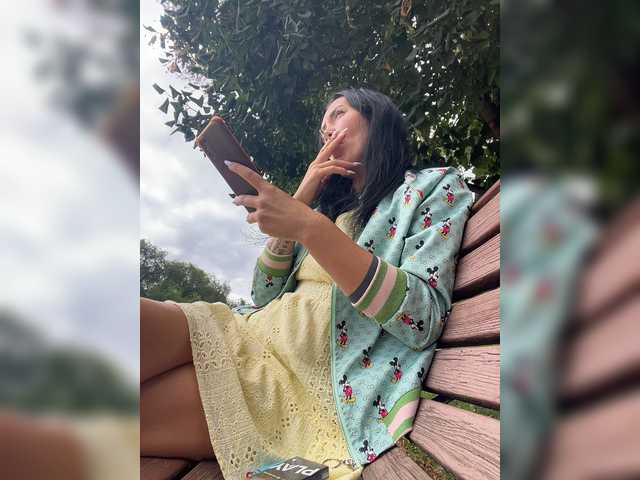 KarolinaMilf live cam on BongaCams