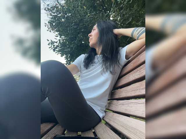 KarolinaMilf live cam on BongaCams