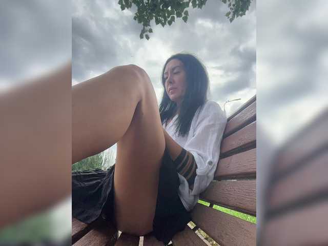 KarolinaMilf live cam on BongaCams