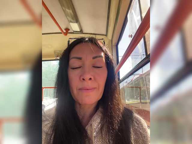 KarolinaMilf live cam on BongaCams
