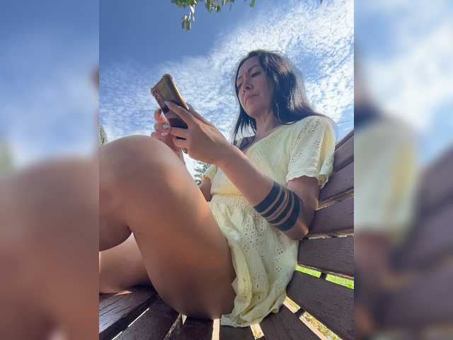 KarolinaMilf live webcam show