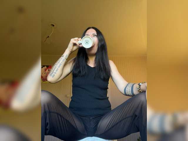 KarolinaMilf live cam on BongaCams