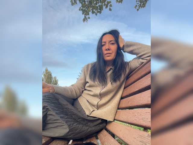 KarolinaMilf live cam on BongaCams