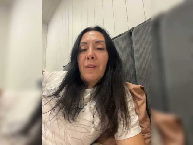 KarolinaMilf live cam on BongaCams