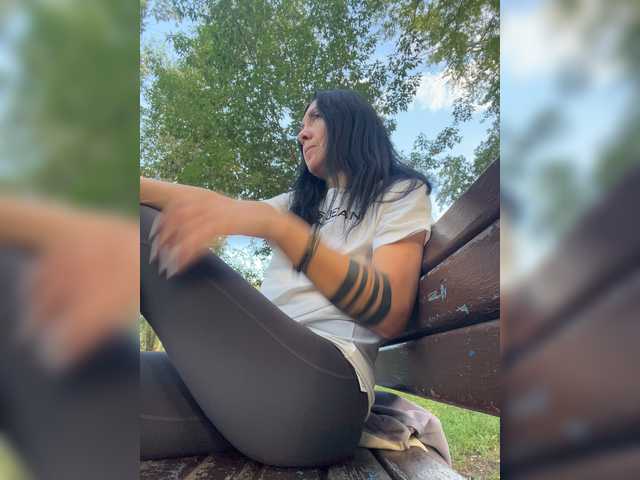 TRULIULIUSHA live webcam show