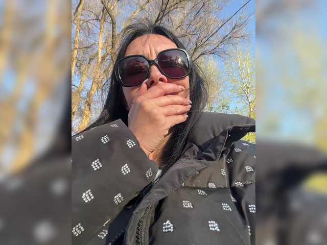 KarolinaMilf's BongaCams show and profile