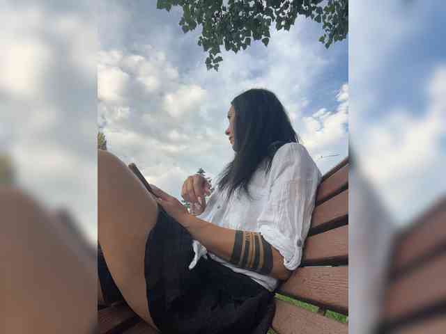 KarolinaMilf Sex Cam Show