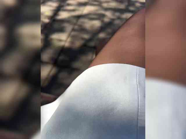 Karolina_Milf webcam