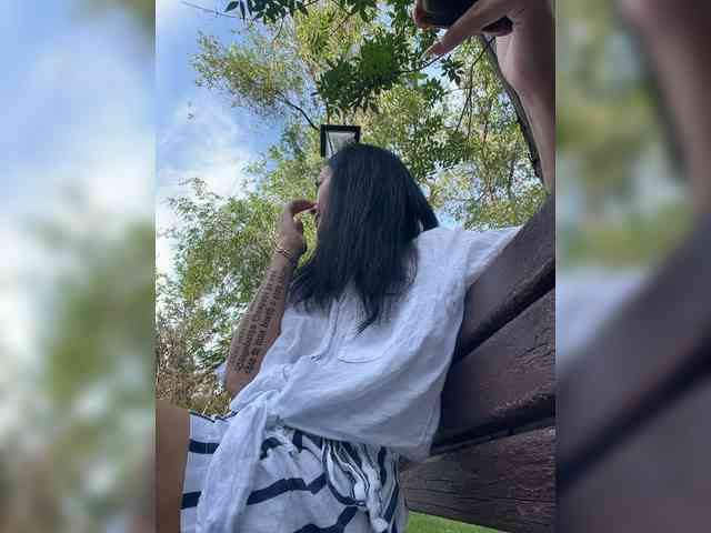 Karolina_Milf webcam