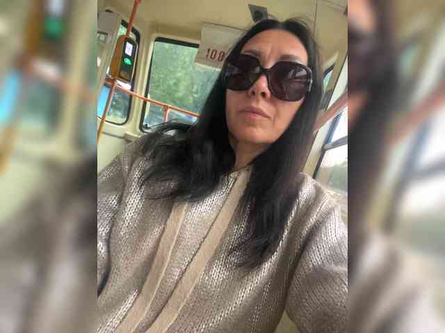 Karolina_Milf webcam