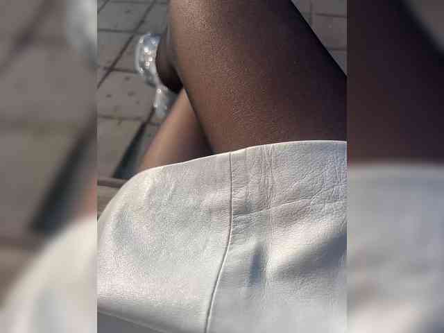 Karolina_Milf webcam