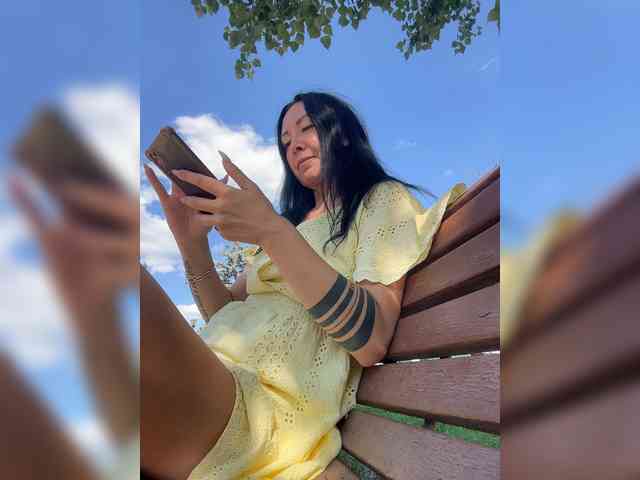 KarolinaMilf Sex Cam Show