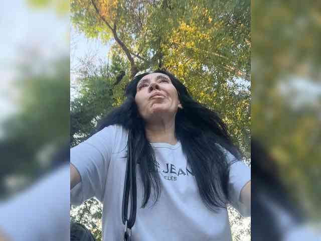 Karolina_Milf webcam