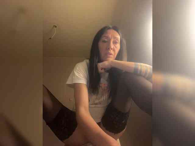 Karolina_Milf webcam