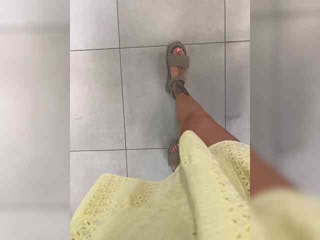 Karolina_Milf webcam
