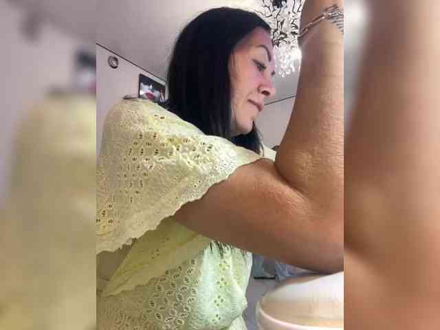 KarolinaMilf Sex Cam Show