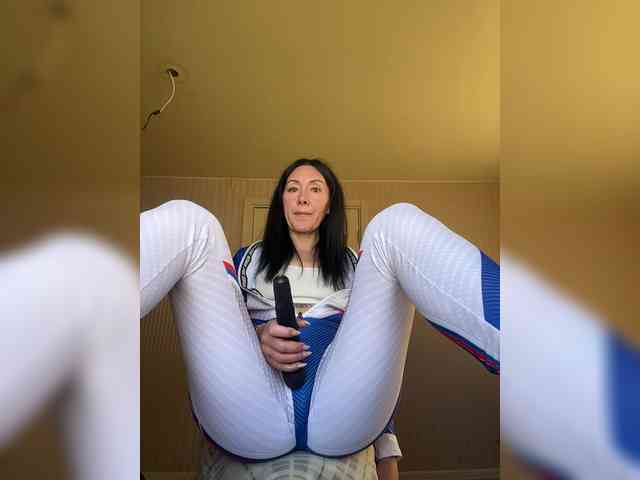 Karolina_Milf webcam