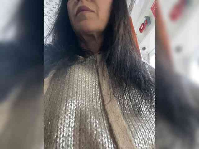 Karolina_Milf webcam
