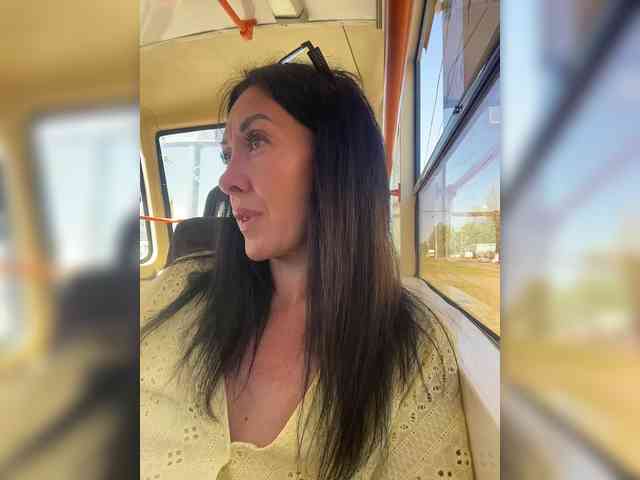 Karolina_Milf webcam
