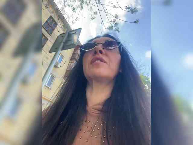 Karolina_Milf webcam