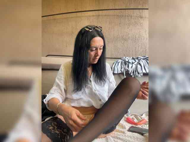 Karolina_Milf webcam