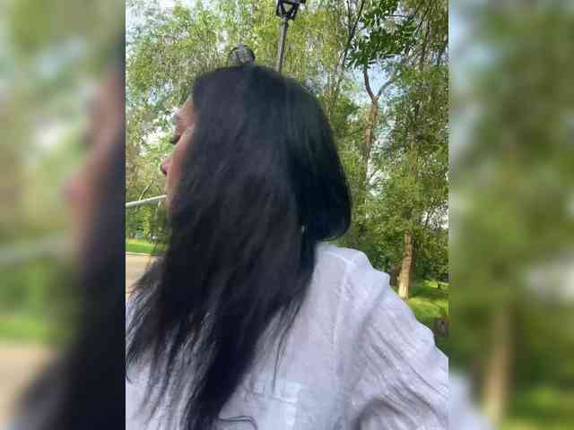 Karolina_Milf webcam